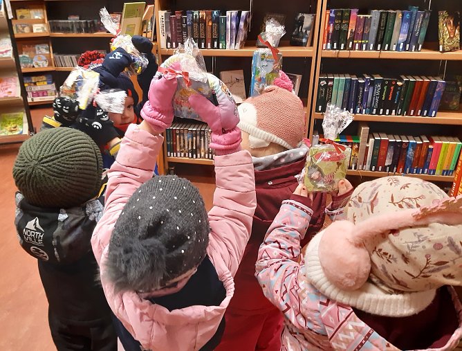 Katzengruppe in Worbis (Foto: R.Weißbach) Katzengruppe in Worbis (Foto: R.Weißbach)