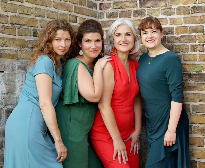 Das Vokalensemble Aquabella (Foto: Alfred Hartung)