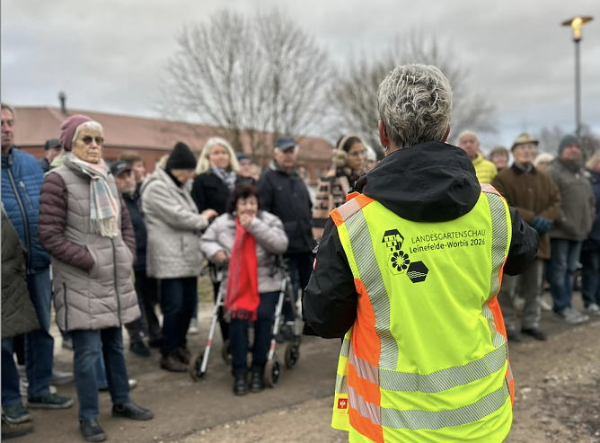 Baustellenrundgang am LGS-Gelände (Foto: Lisa Gesper) Baustellenrundgang am LGS-Gelände (Foto: Lisa Gesper)
