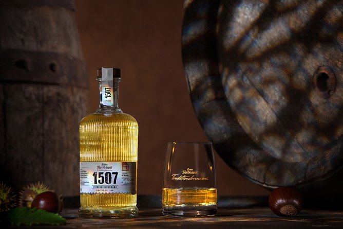 Die "No. 9" lagerte 36 Monate im Kastanienfass (Foto: Echte Nordh&auml;user Traditionsbrennerei)