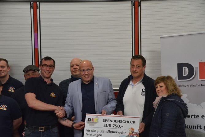 Spendenübergabe in Teistungen (Foto: Hannes Wahsner) Spendenübergabe in Teistungen (Foto: Hannes Wahsner)