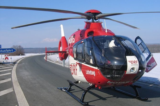 Hilfe aus der Luft (Foto: DRF)