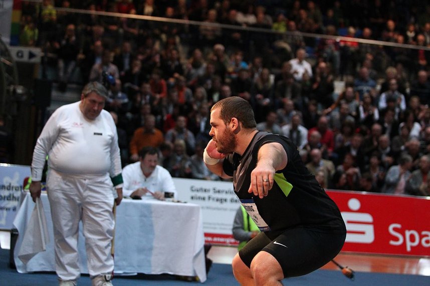 M&auml;nner beim Indoor