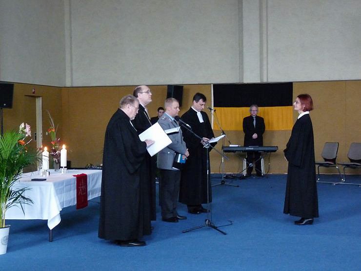 Ins Amt eingef&uuml;hrt