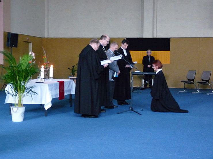 Ins Amt eingef&uuml;hrt