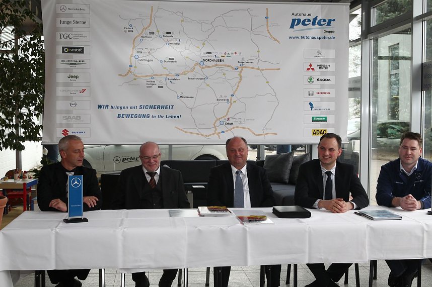 Von links: Ren&eacute; Stange, Peter Kn&ouml;pfel, Helmut Peter, Andreas Peter und Hein Appenrodt  (Kundendienstberater)