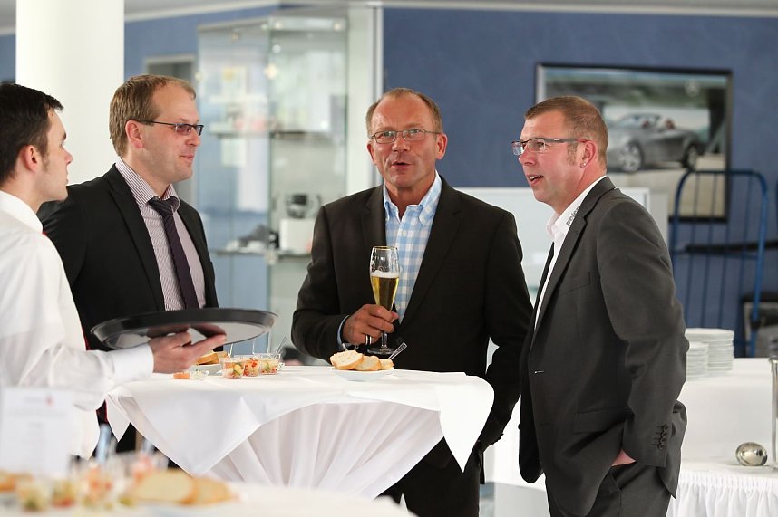 Automobiler Stammtisch im Autohaus Peter