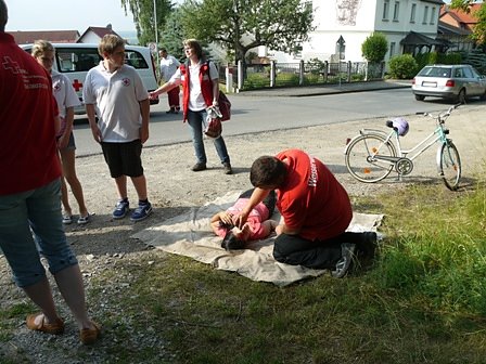 Junge Sanit&auml;ter im Wettstreit