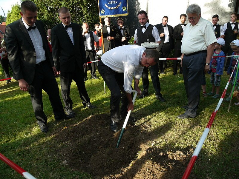 Ausgrabung und Beginn der Leinefelder Kirmes 2013