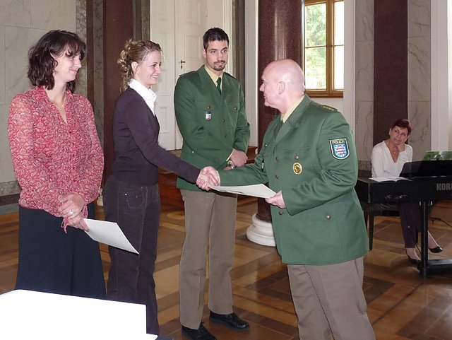 Bef&ouml;rderung bei der Polizei
