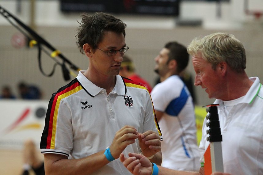 Am und neben dem Netz