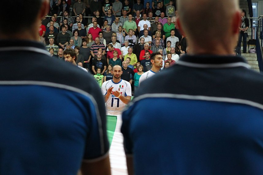 Am und neben dem Netz