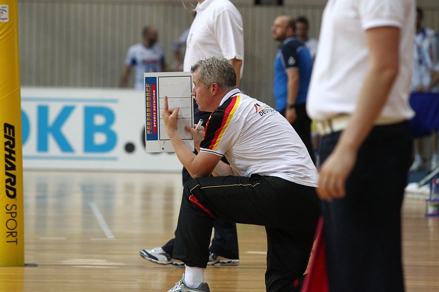 Am und neben dem Netz