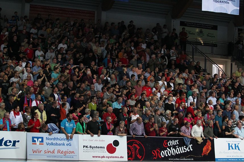 THC gewinnt den CL-Auftakt