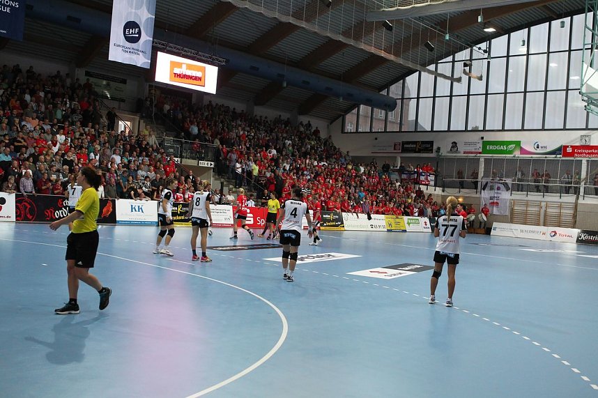 THC gewinnt den CL-Auftakt