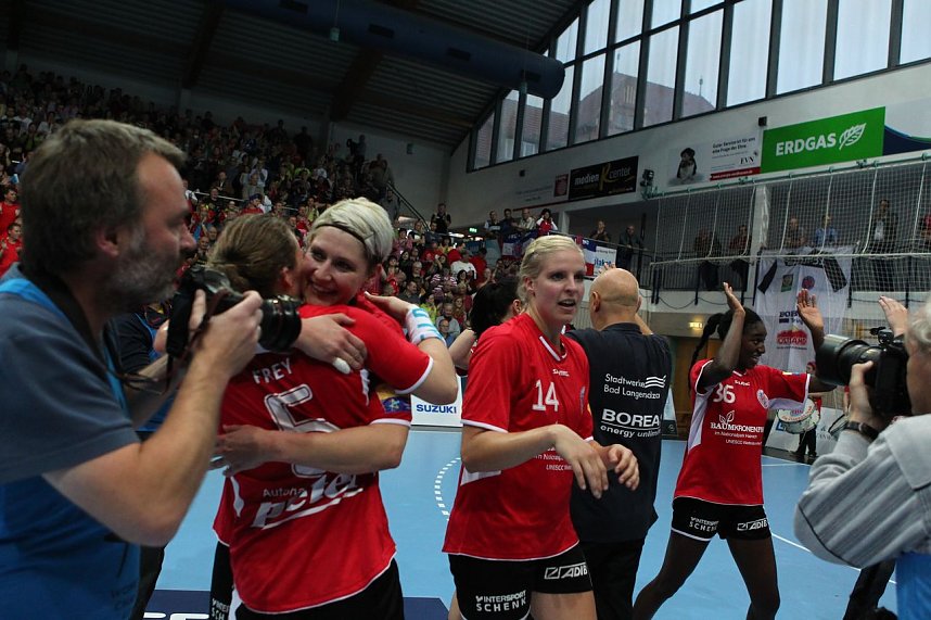 THC gewinnt den CL-Auftakt