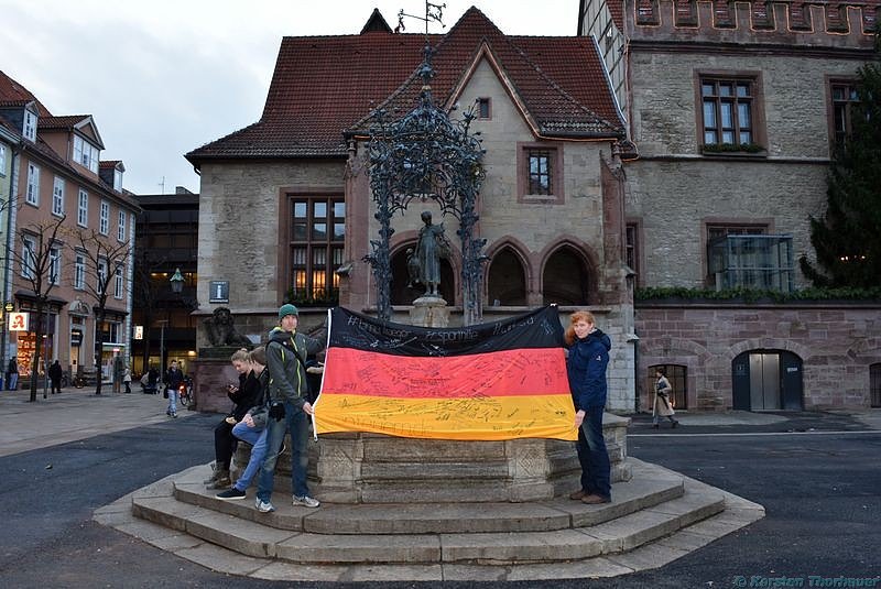 Eine Fahne verbindet