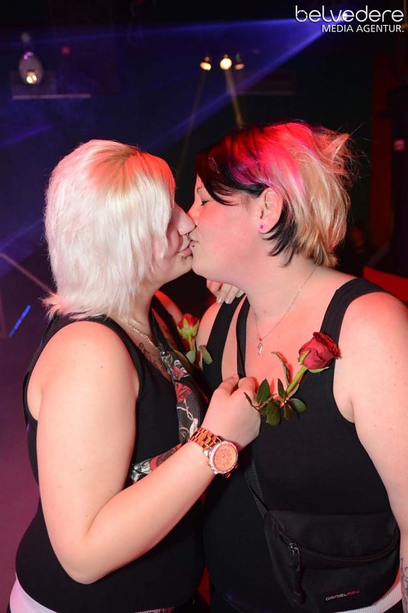 Party am Frauentags-Vorabend