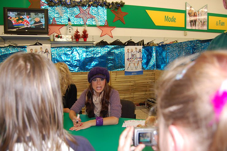 Autogrammstunde beFour in Nordhausen. nnz-City Scout on Tour