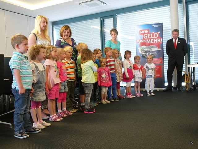 Spenden&uuml;bergabe in der Kreissparkasse