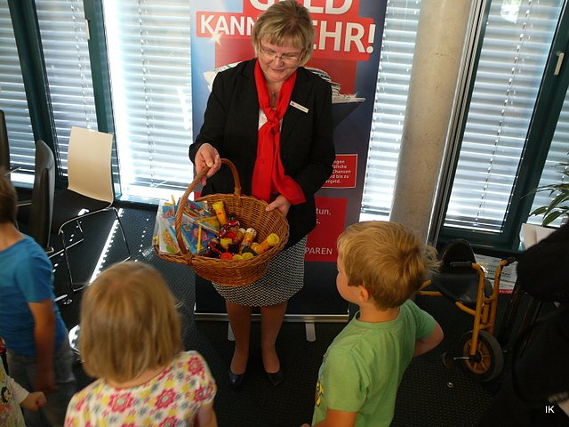 Spenden&uuml;bergabe in der Kreissparkasse