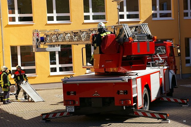 Feuerwehr&uuml;bung an Hentrich-Schule