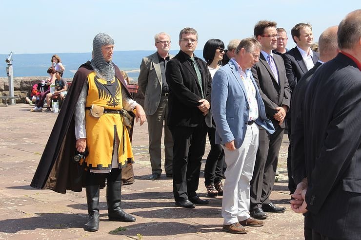 Kyffh&auml;userdenkmal &uuml;bergeben