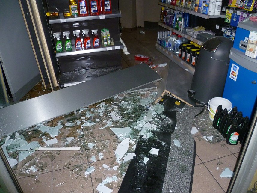 Tankstelle verw&uuml;stet