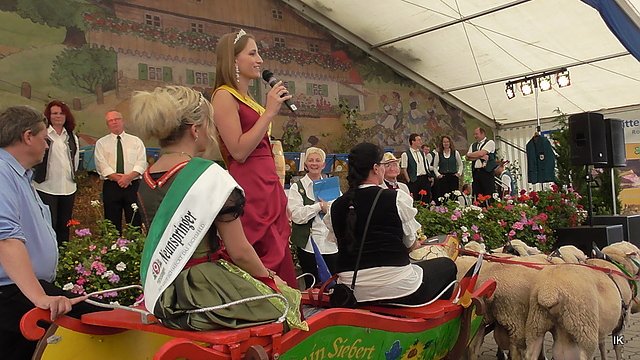 Erster Tag Bauernmarkt in Kallmerode