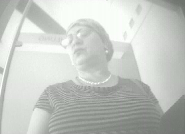 Polizei fahndet nach Unbekannter