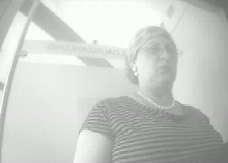 Polizei fahndet nach Unbekannter