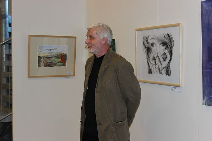 100 Werke der 8. JugendKunstBiennale