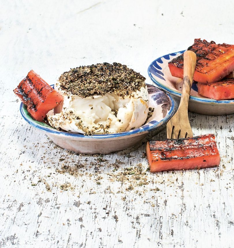 Scharf: In Argentinien ist kein Asado-Grillfest ohne Chimichurri denkbar. Frisch zubereitet lassen sich auch Meeresfr&uuml;chte darin dippen.