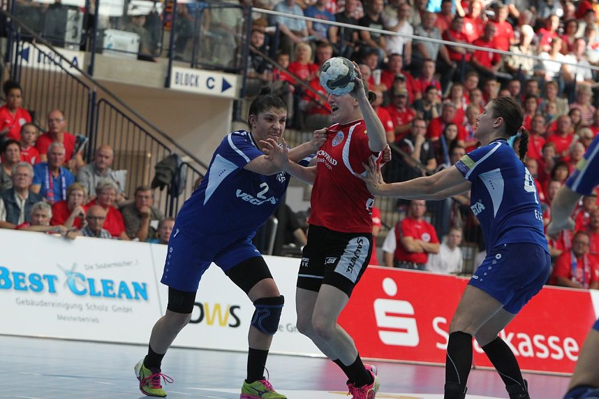 THC gewinnt erstes Champion League Spiel klar mit 33:20