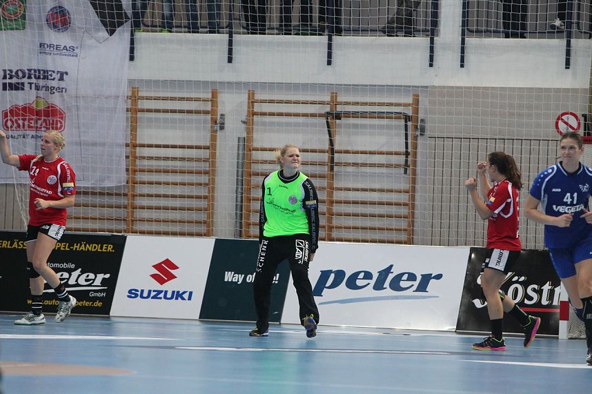 THC gewinnt erstes Champion League Spiel klar mit 33:20