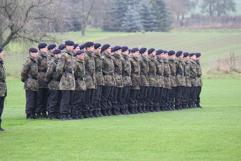 Neuer Lehrgang in Oberspier vereidigt