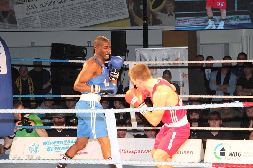 Boxnacht mit einem klaren Sie f&uuml;r den Nordh&auml;user Sportverein
