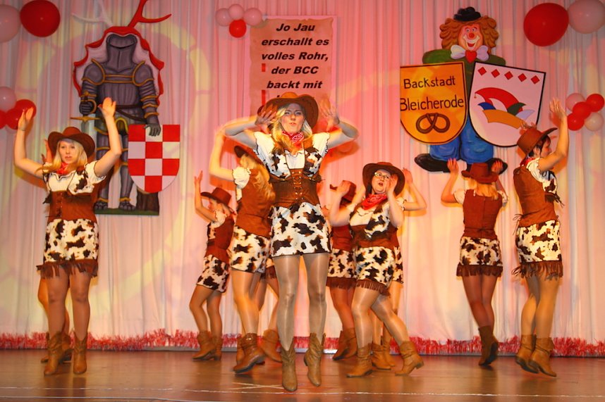 Zum 8. M&auml;nnerballettwettbewerb des BCC im Bleicher&ouml;der Kulturhaus sollte es zum Kopf an Kopf Tanzen kommen