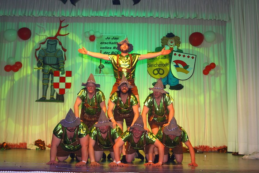 Zum 8. M&auml;nnerballettwettbewerb des BCC im Bleicher&ouml;der Kulturhaus sollte es zum Kopf an Kopf Tanzen kommen