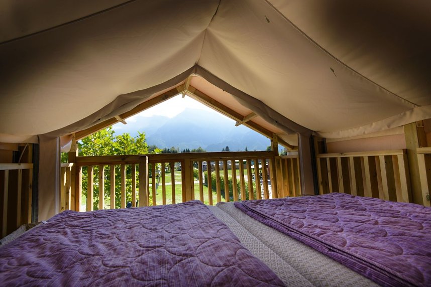 Glamping: Air Lodge Schlafzimmer am Camping Lago di Levico / Trentino