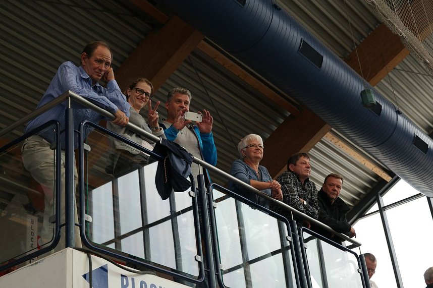 THC gewinnt den Supercup