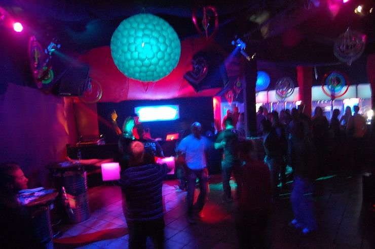 Minimal Beats im Safari Club