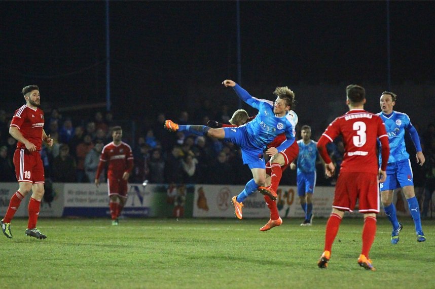 Wacker gewinnt 2:0 gegen Halberstadt
