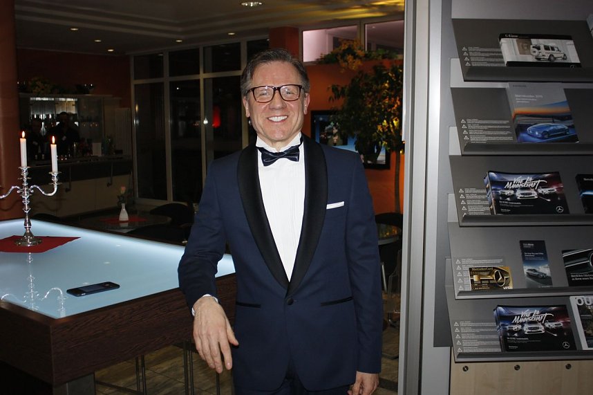 21. Fr&uuml;hlingsball im Autohaus Peter