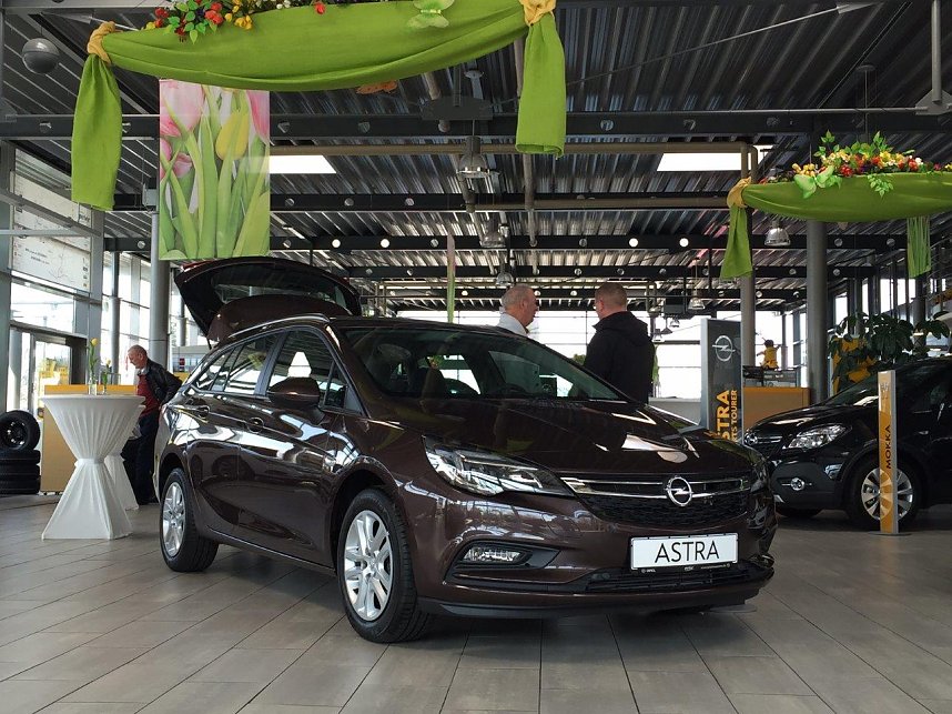 In einigen Autoh&auml;usern der Peter-Gruppe ging es heute um die Zukunft auf vier R&auml;dern