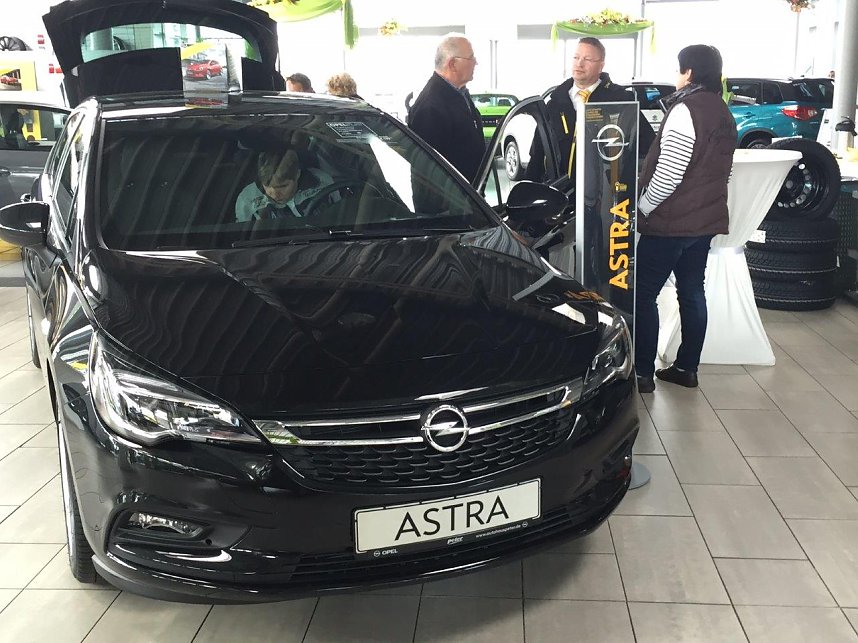 In einigen Autoh&auml;usern der Peter-Gruppe ging es heute um die Zukunft auf vier R&auml;dern