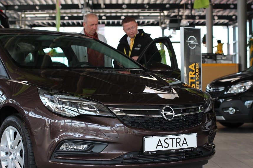 In einigen Autoh&auml;usern der Peter-Gruppe ging es heute um die Zukunft auf vier R&auml;dern