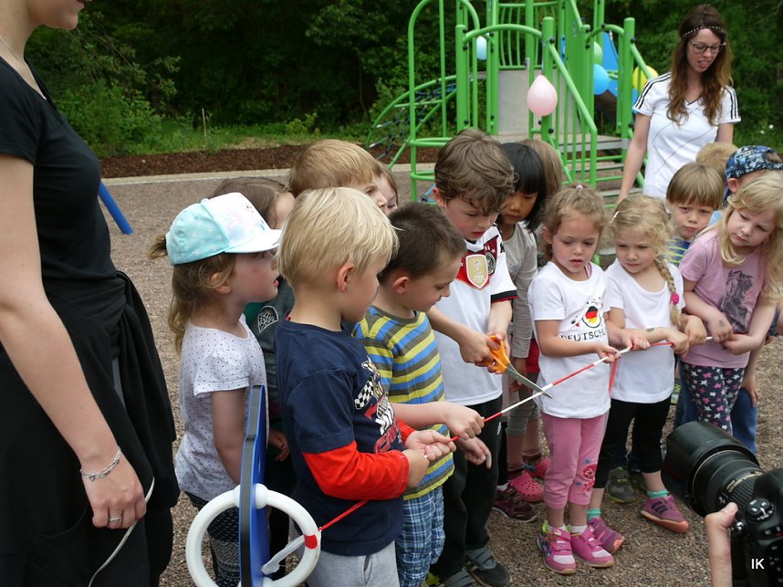 Einweihung Spielplatz Heinestra&szlig;e