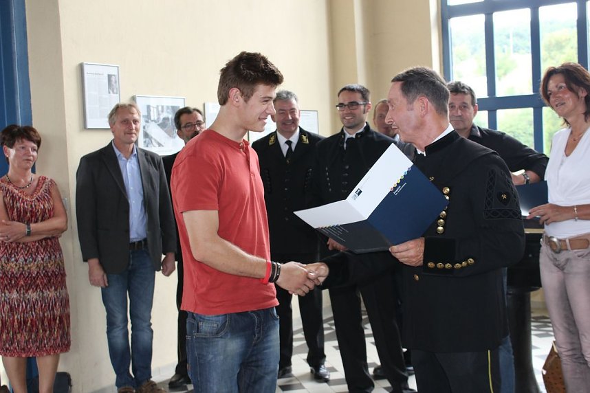 Bergbautechnologen beenden Ausbildung