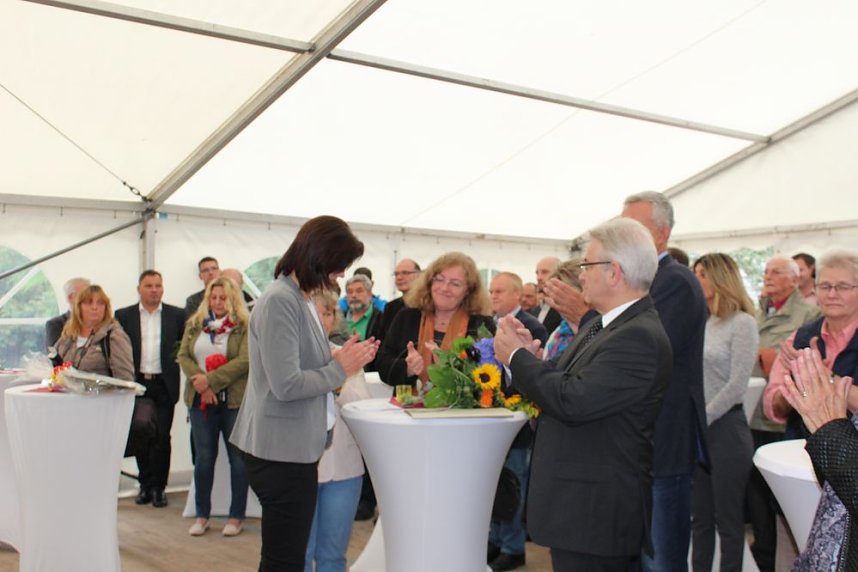 Mit Festakt schiefer Turm als gerettet gefeiert